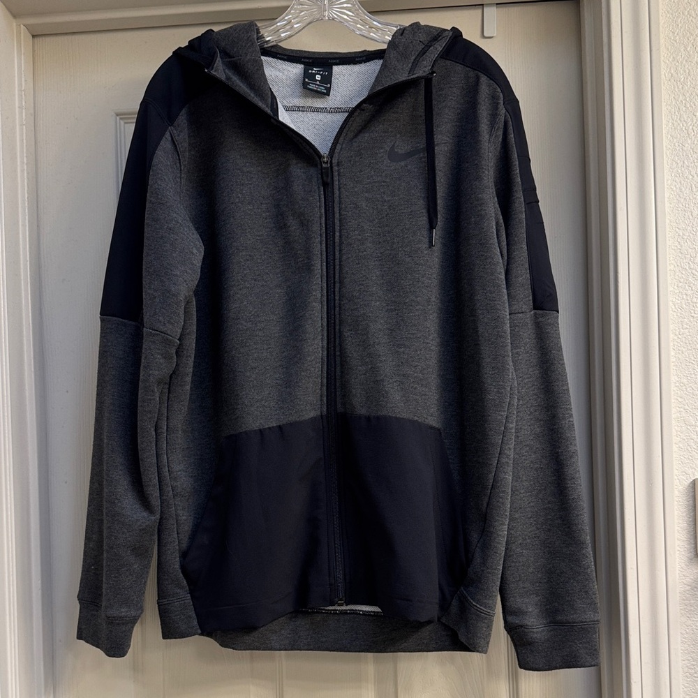 Nike Charcoal Hooded Dri-FIt Performance Jacket Sz Medium EXCELLENT condition